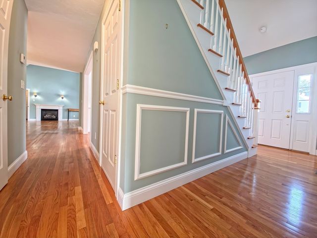 12 Doves Wing Rd, Yarmouth, MA 02664