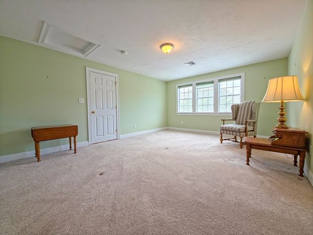 12 Doves Wing Rd, Yarmouth, MA 02664