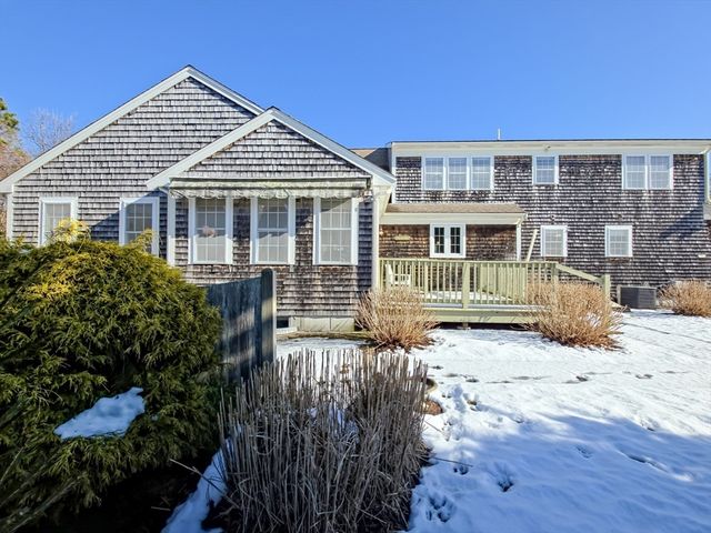 12 Doves Wing Rd, Yarmouth, MA 02664