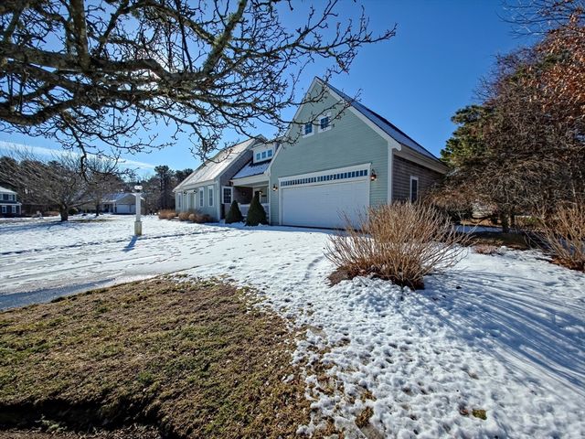 12 Doves Wing Rd, Yarmouth, MA 02664