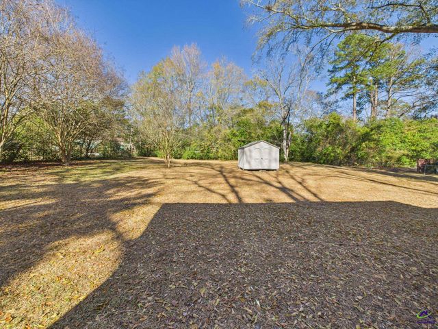 2489 Locksley Drive, Macon, GA 31206