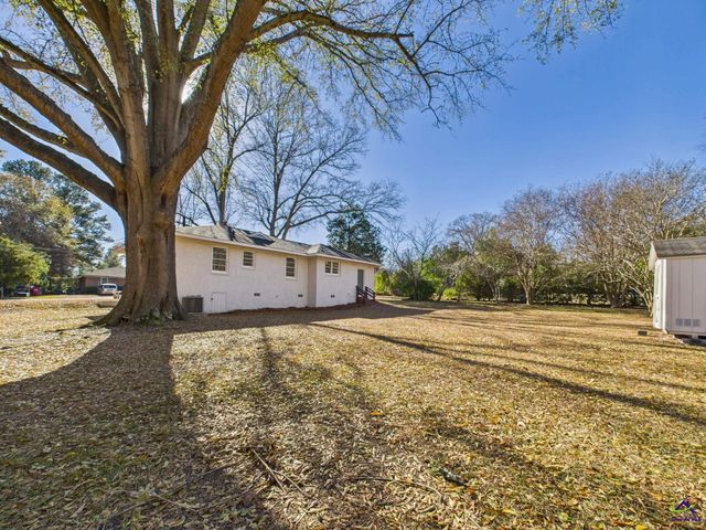 2489 Locksley Drive, Macon, GA 31206