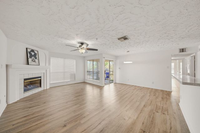 8051 Bay Branch Drive 421, The Woodlands, TX 77382