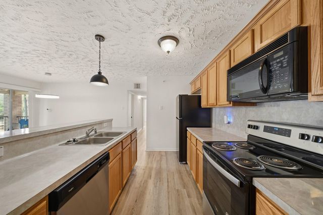 8051 Bay Branch Drive 421, The Woodlands, TX 77382