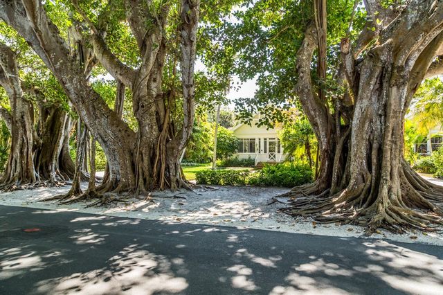 171 SPRING DRIVE, Rotonda West, FL 33947