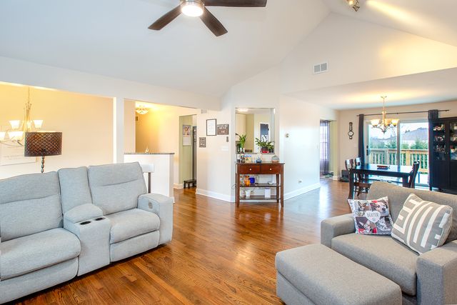 443 Danielle Road, Matteson, IL 60443