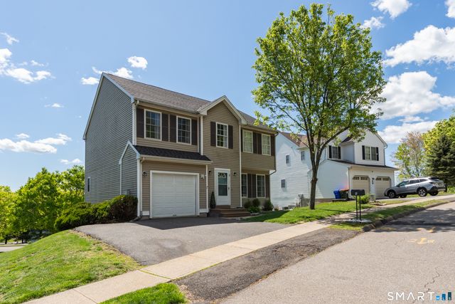 8 Foot Circle 8, Wallingford, CT 06492