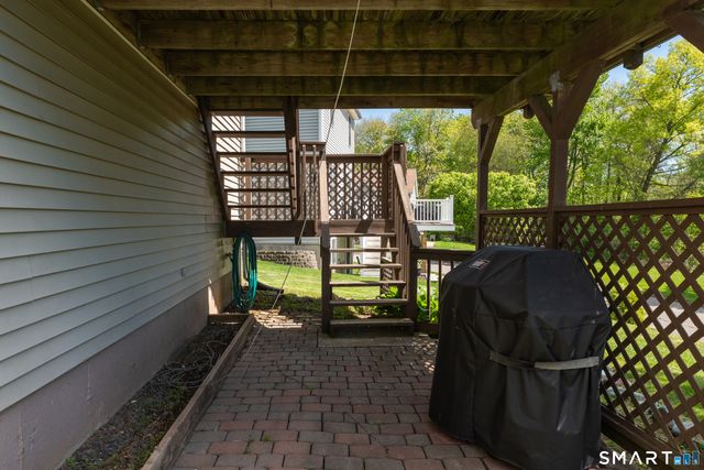 8 Foot Circle 8, Wallingford, CT 06492