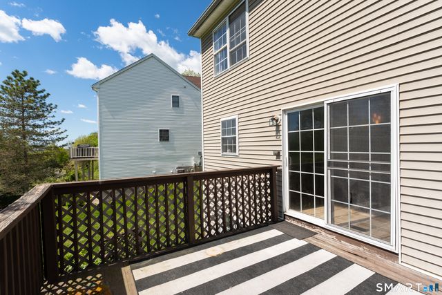 8 Foot Circle 8, Wallingford, CT 06492
