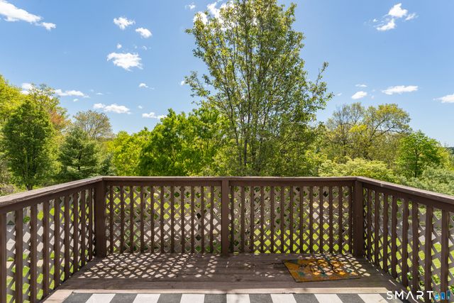 8 Foot Circle 8, Wallingford, CT 06492