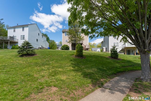 8 Foot Circle 8, Wallingford, CT 06492