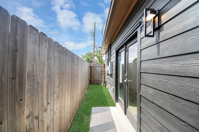 8109 Hamlet Street, Houston, TX 77078
