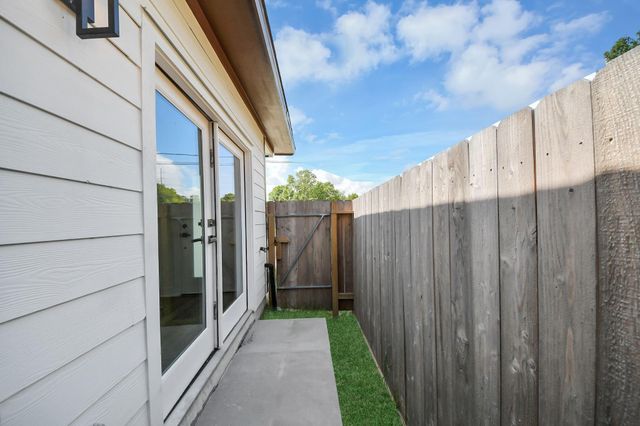 8109 Hamlet Street, Houston, TX 77078