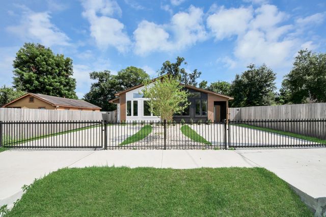 8109 Hamlet Street, Houston, TX 77078