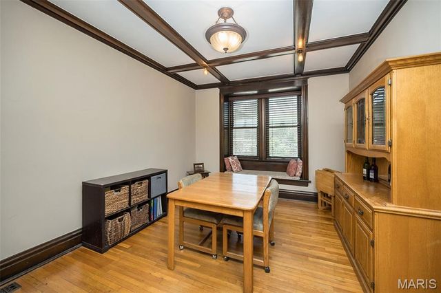 3528 Kingsland Court, St Louis, MO 63111