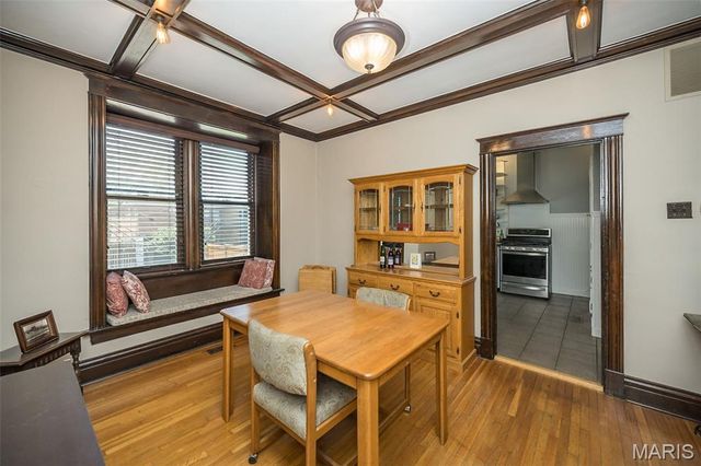 3528 Kingsland Court, St Louis, MO 63111