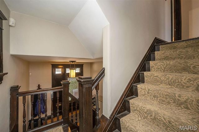 3528 Kingsland Court, St Louis, MO 63111