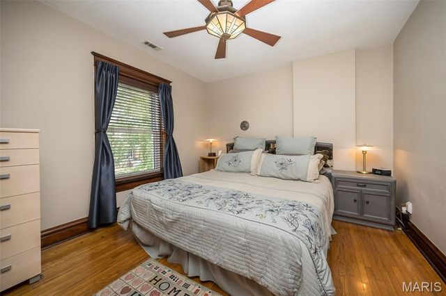 3528 Kingsland Court, St Louis, MO 63111