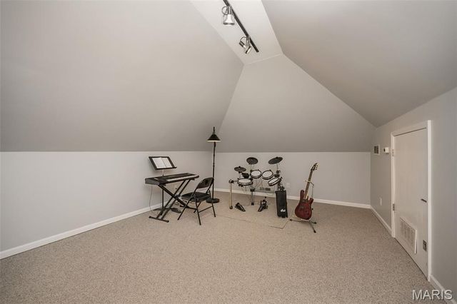 3528 Kingsland Court, St Louis, MO 63111