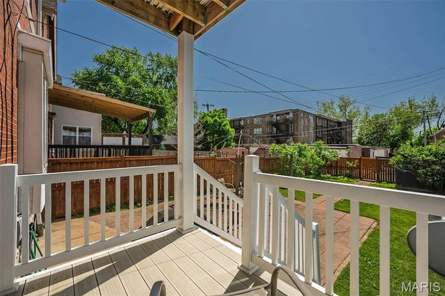 3528 Kingsland Court, St Louis, MO 63111