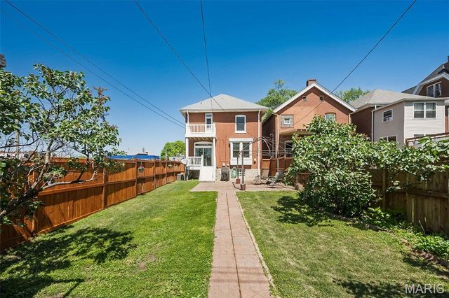 3528 Kingsland Court, St Louis, MO 63111