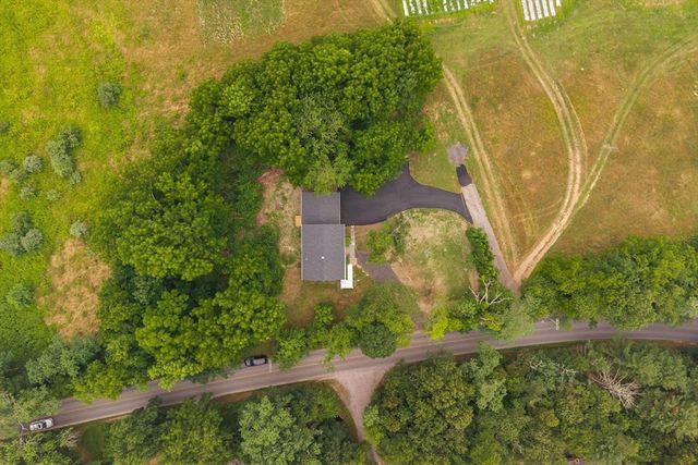 125 Bayview Ave, Berkley, MA 02779