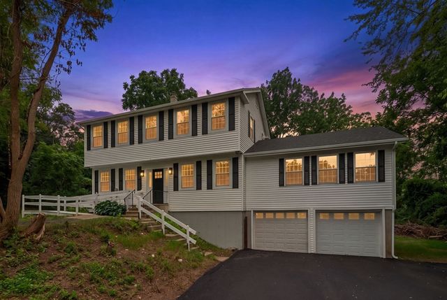 125 Bayview Ave, Berkley, MA 02779