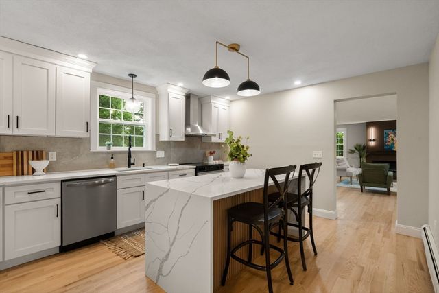 125 Bayview Ave, Berkley, MA 02779