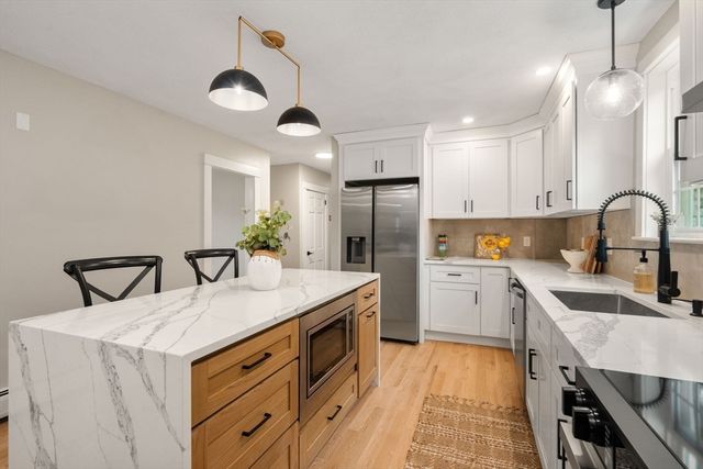 125 Bayview Ave, Berkley, MA 02779