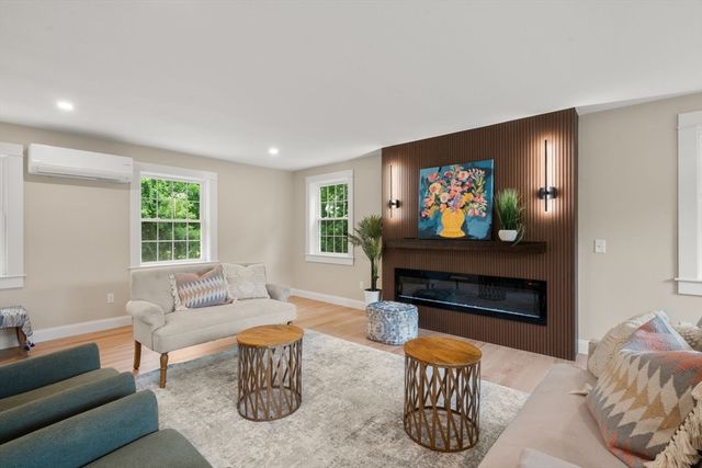 125 Bayview Ave, Berkley, MA 02779