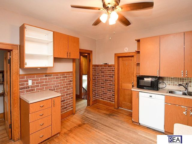 2916 Arbor Street, Omaha, NE 68105