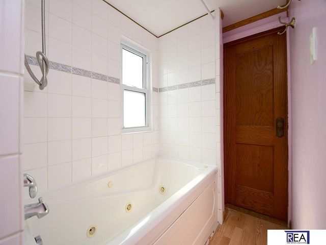 2916 Arbor Street, Omaha, NE 68105