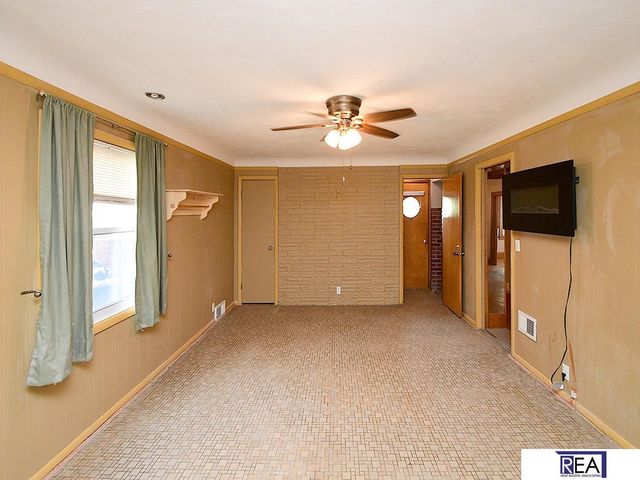 2916 Arbor Street, Omaha, NE 68105