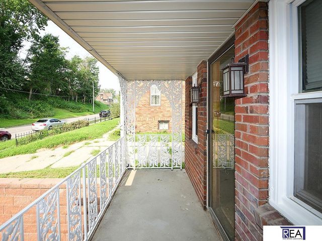 2916 Arbor Street, Omaha, NE 68105