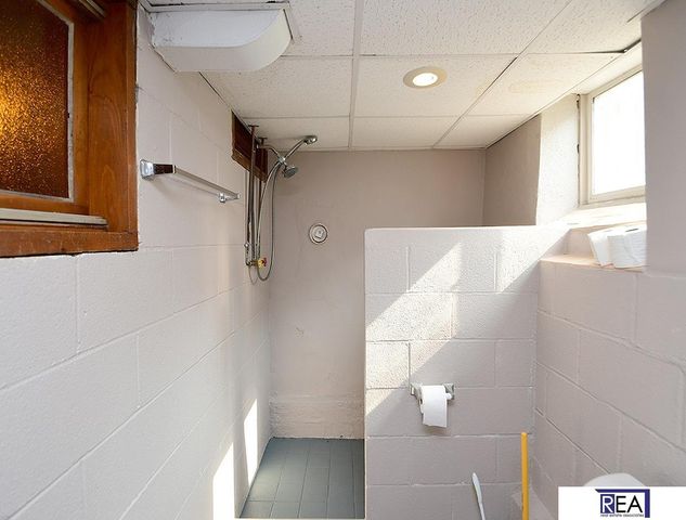 2916 Arbor Street, Omaha, NE 68105