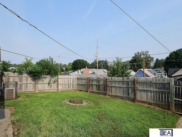 2916 Arbor Street, Omaha, NE 68105