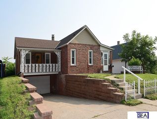 2916 Arbor Street, Omaha, NE 68105