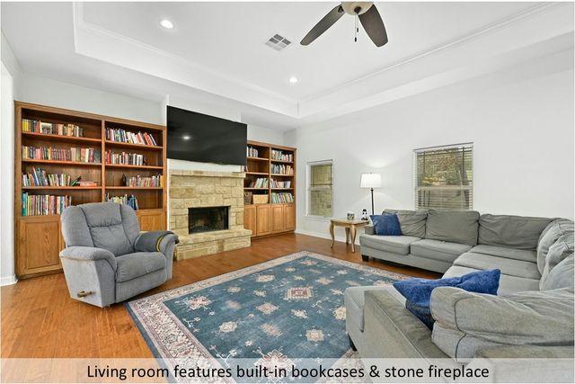 170 Woodland CT, Bastrop, TX 78602