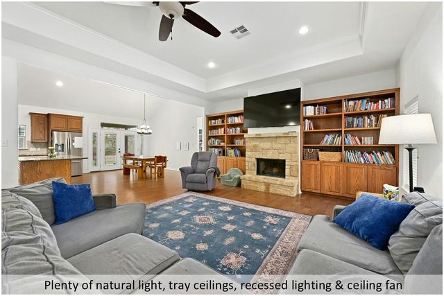 170 Woodland CT, Bastrop, TX 78602