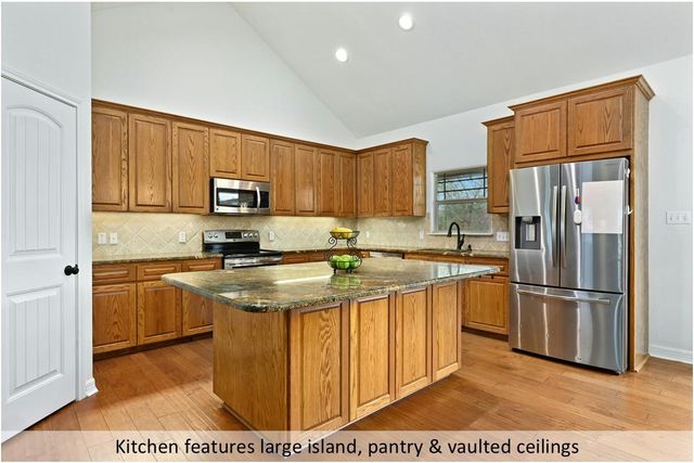 170 Woodland CT, Bastrop, TX 78602