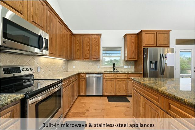 170 Woodland CT, Bastrop, TX 78602