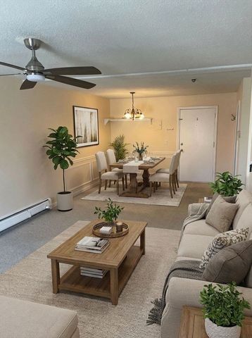 139 King St 306, Franklin, MA 02038