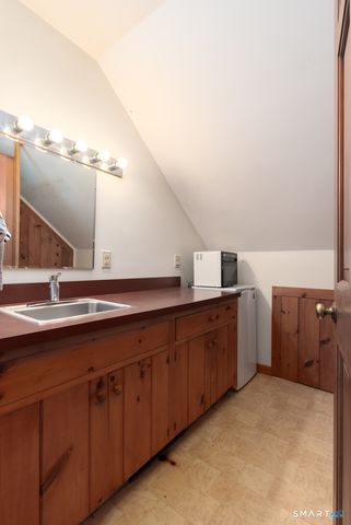 802 Charcoal Avenue, Middlebury, CT 06762