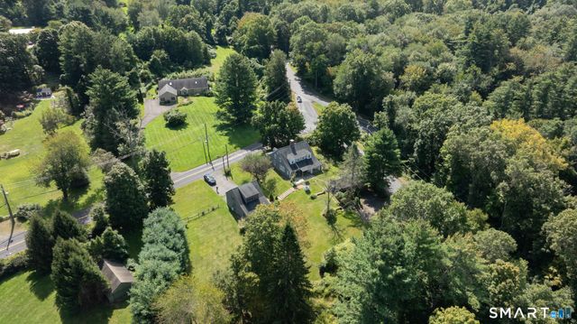 802 Charcoal Avenue, Middlebury, CT 06762