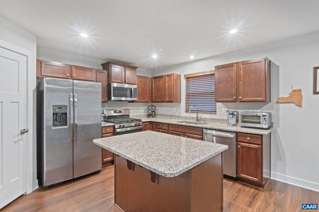 153 PARK DR, Palmyra, VA 22963