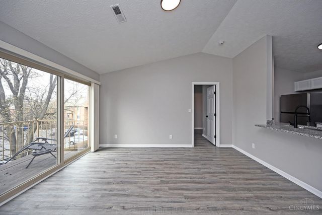 5985 Meadow Creek Drive, Milford, OH 45150