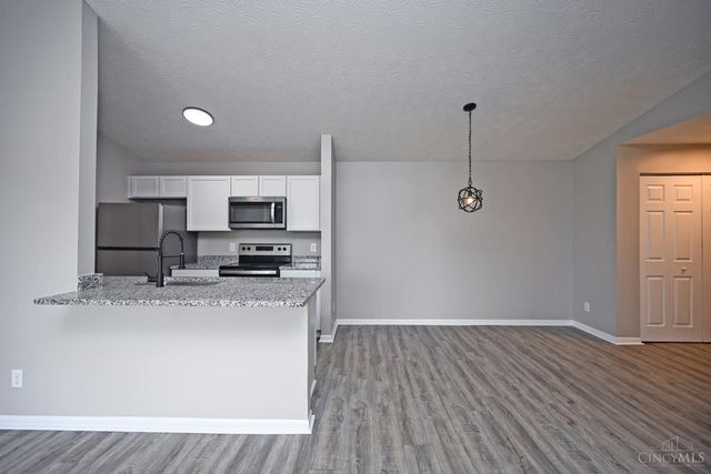 5985 Meadow Creek Drive, Milford, OH 45150