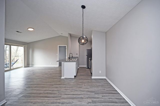 5985 Meadow Creek Drive, Milford, OH 45150