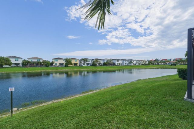 4122 Rosa Drive, Deerfield Beach, FL 33064