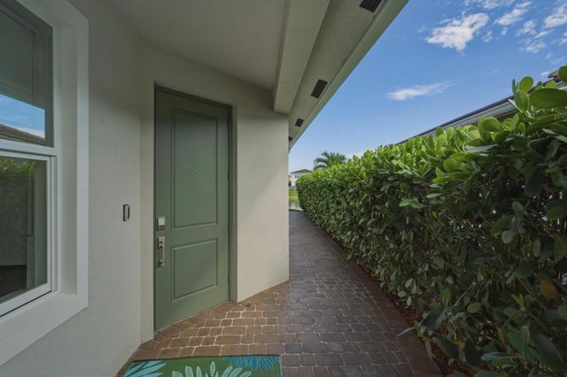 4122 Rosa Drive, Deerfield Beach, FL 33064